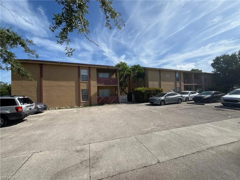1915 Braman Avenue #4 Fort Myers, FL 33901