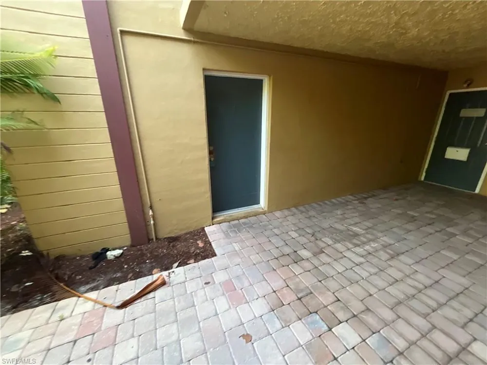 1915 Braman Avenue #4 Fort Myers, FL 33901