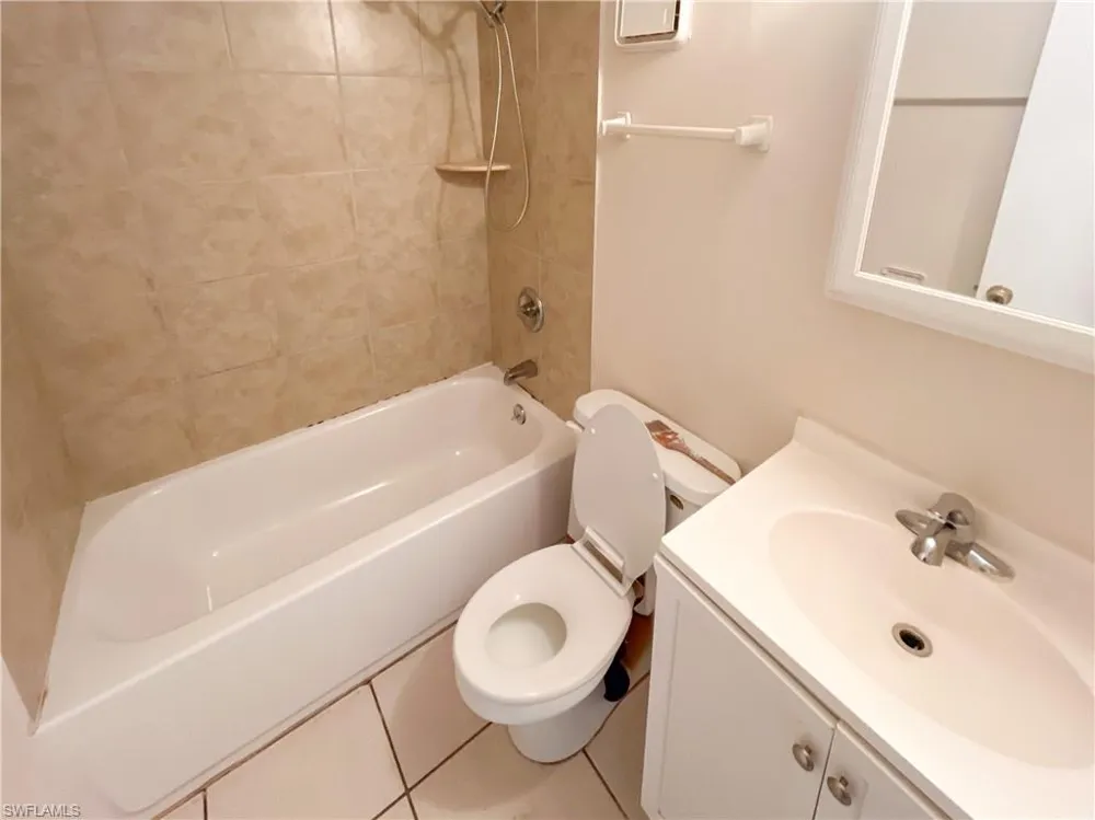 1915 Braman Avenue #4 Fort Myers, FL 33901