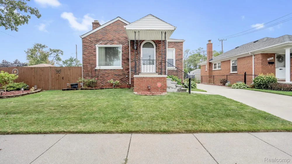 961 Capitol Avenue Lincoln Park City, MI 48146