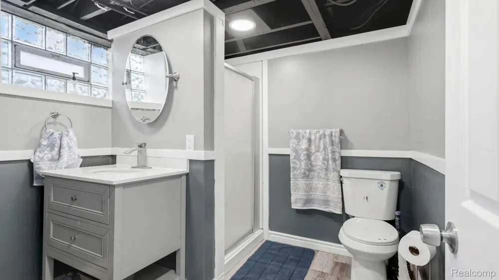 961 Capitol Avenue Lincoln Park City, MI 48146