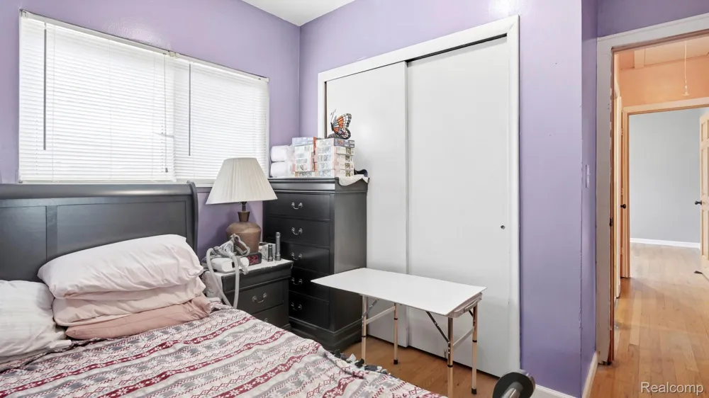 961 Capitol Avenue Lincoln Park City, MI 48146