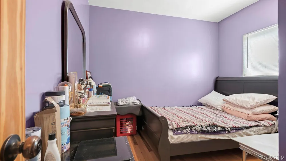 961 Capitol Avenue Lincoln Park City, MI 48146