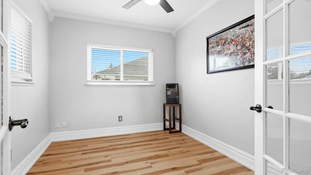 961 Capitol Avenue Lincoln Park City, MI 48146