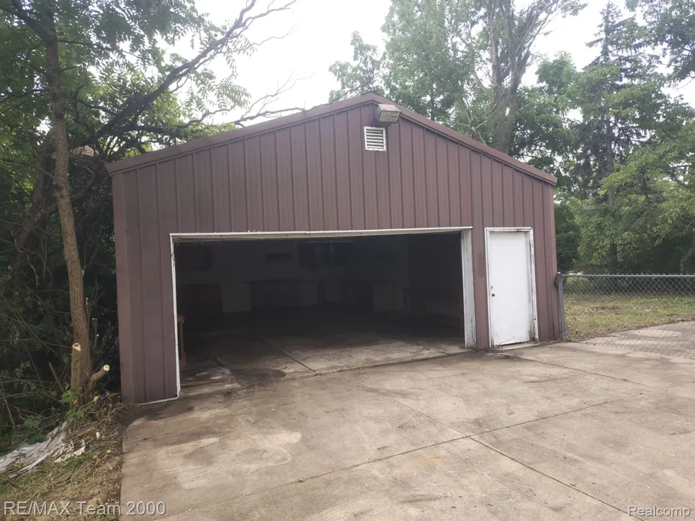 30501 W Jefferson Avenue Gibraltar City, MI 48173