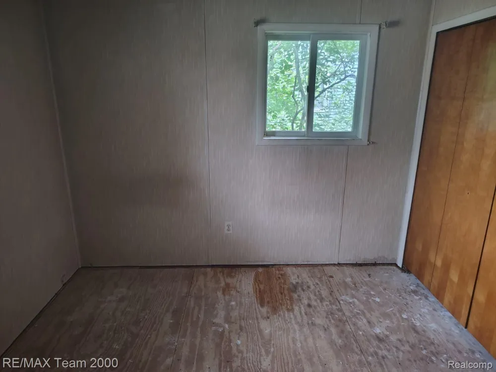 30501 W Jefferson Avenue Gibraltar City, MI 48173