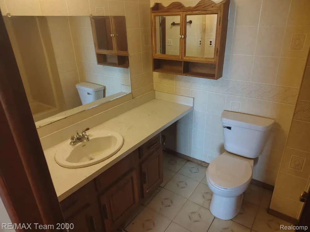 30501 W Jefferson Avenue Gibraltar City, MI 48173