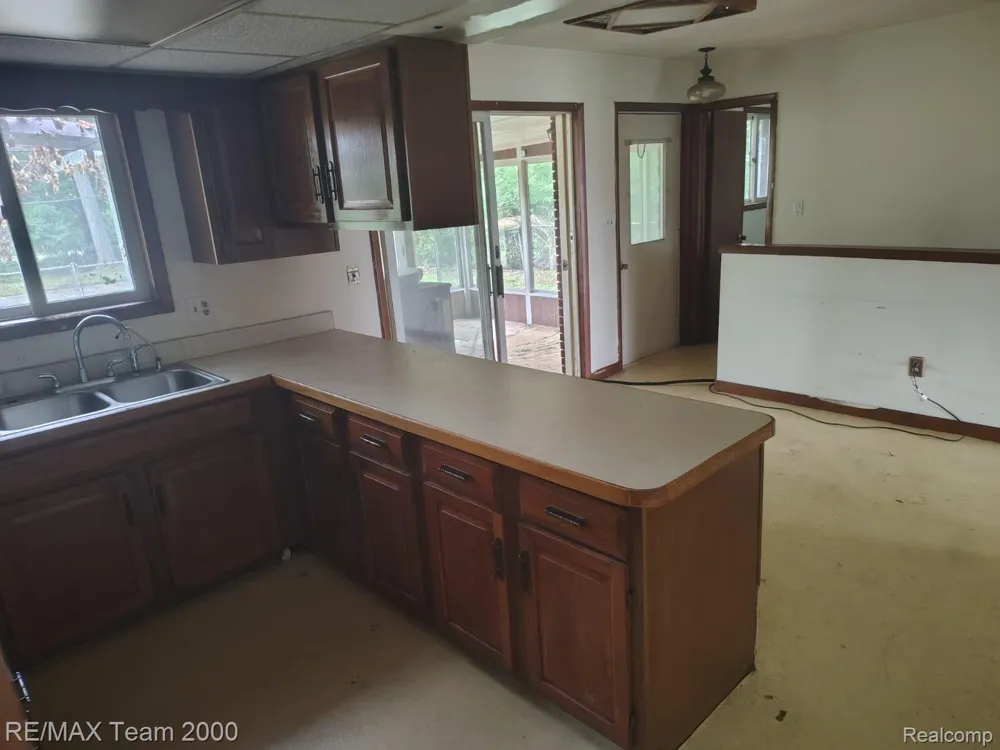 30501 W Jefferson Avenue Gibraltar City, MI 48173