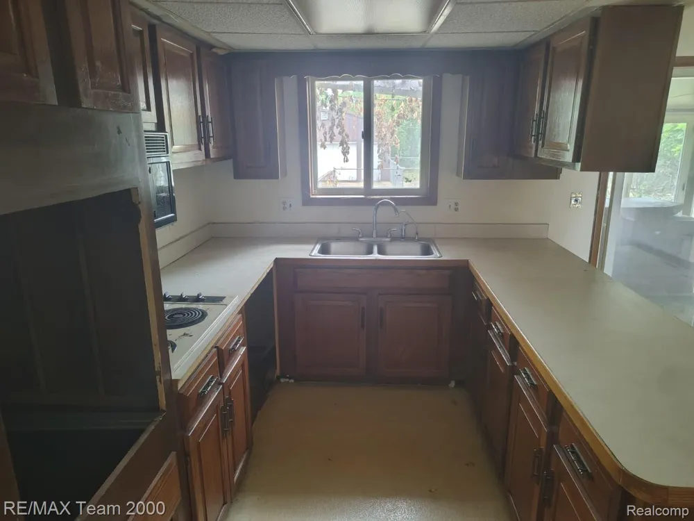 30501 W Jefferson Avenue Gibraltar City, MI 48173