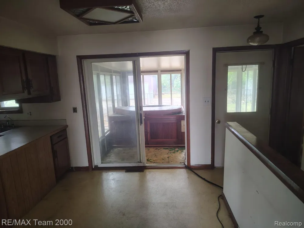 30501 W Jefferson Avenue Gibraltar City, MI 48173