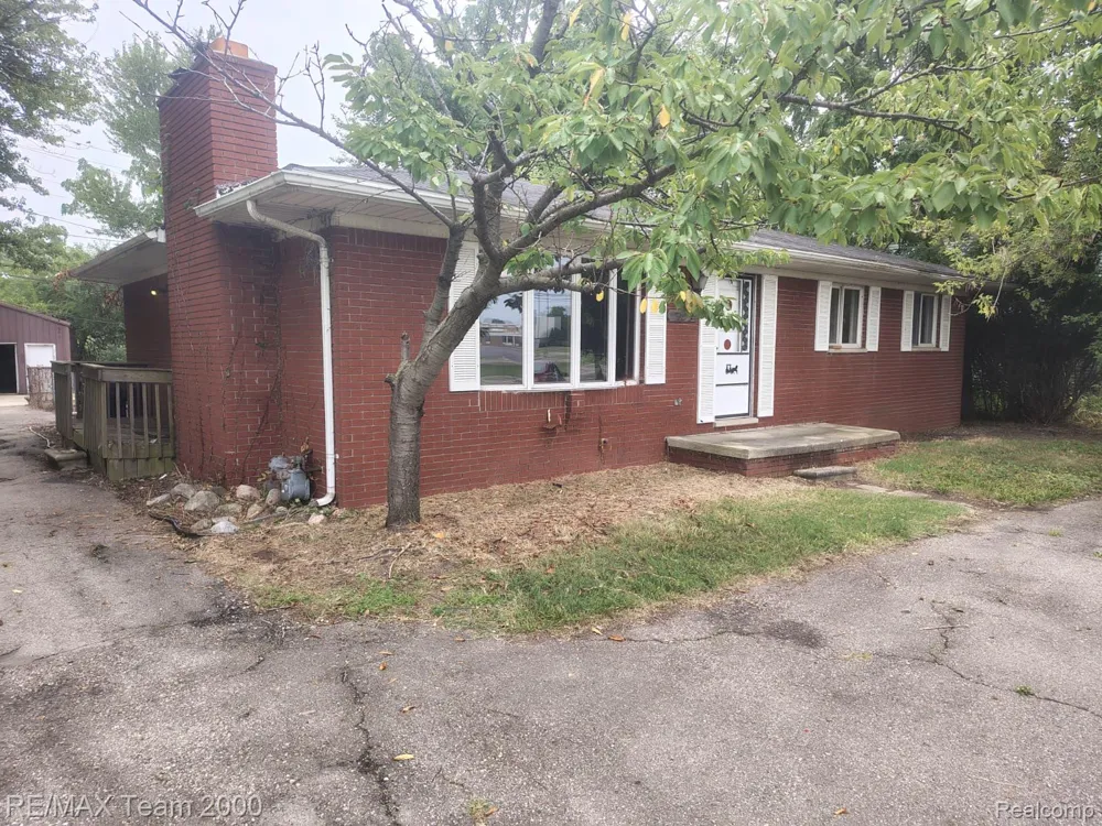 30501 W Jefferson Avenue Gibraltar City, MI 48173