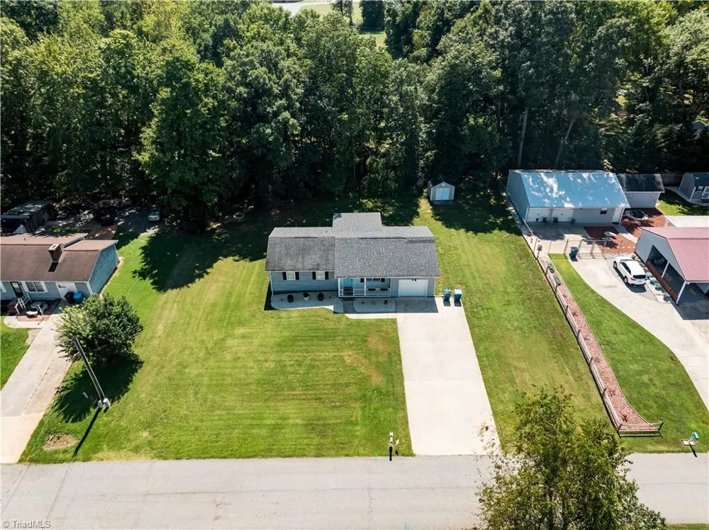 725 Beech Street Yadkinville, NC 27055