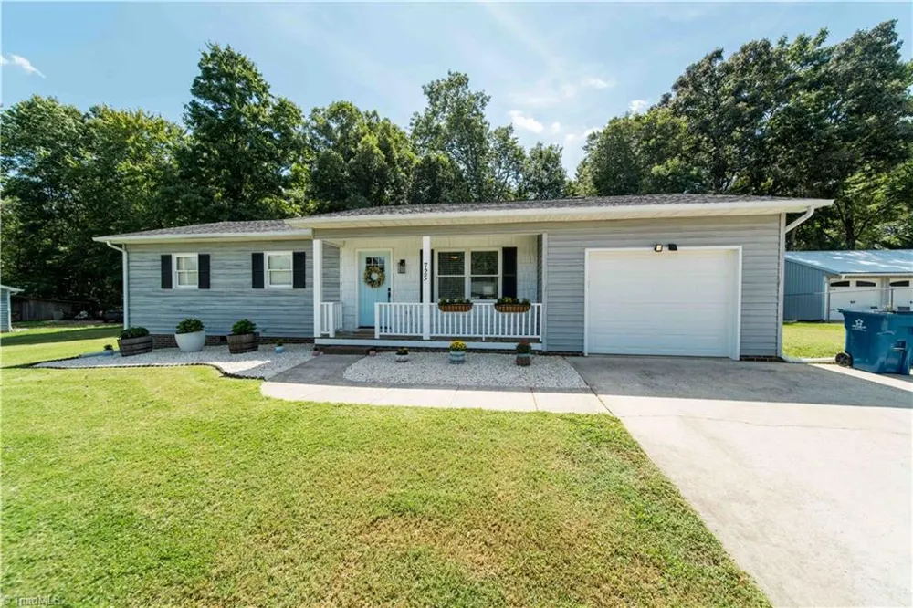 725 Beech Street Yadkinville, NC 27055