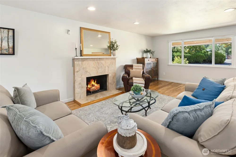 12406 SE 47th Street Bellevue, WA 98006