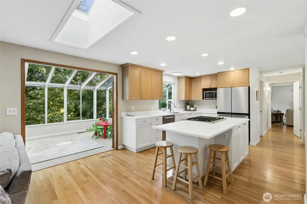 12406 SE 47th Street Bellevue, WA 98006