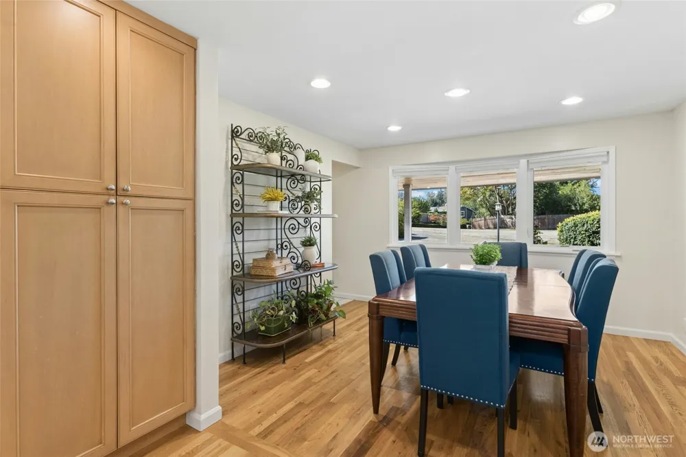 12406 SE 47th Street Bellevue, WA 98006