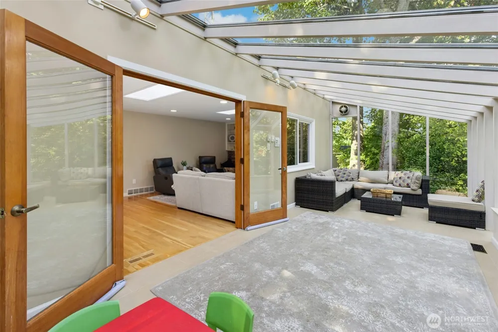 12406 SE 47th Street Bellevue, WA 98006