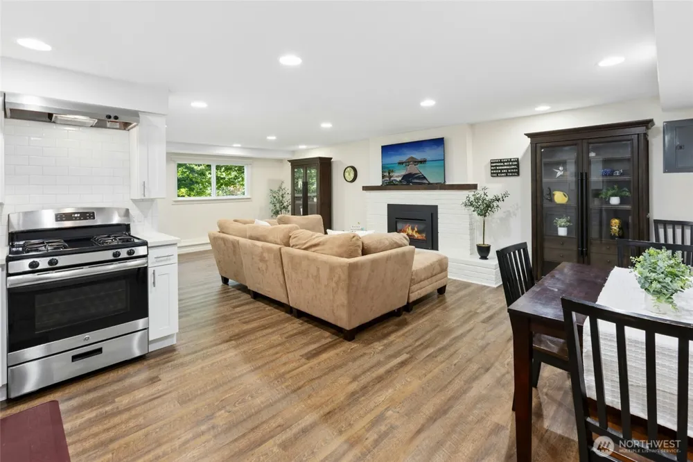 12406 SE 47th Street Bellevue, WA 98006