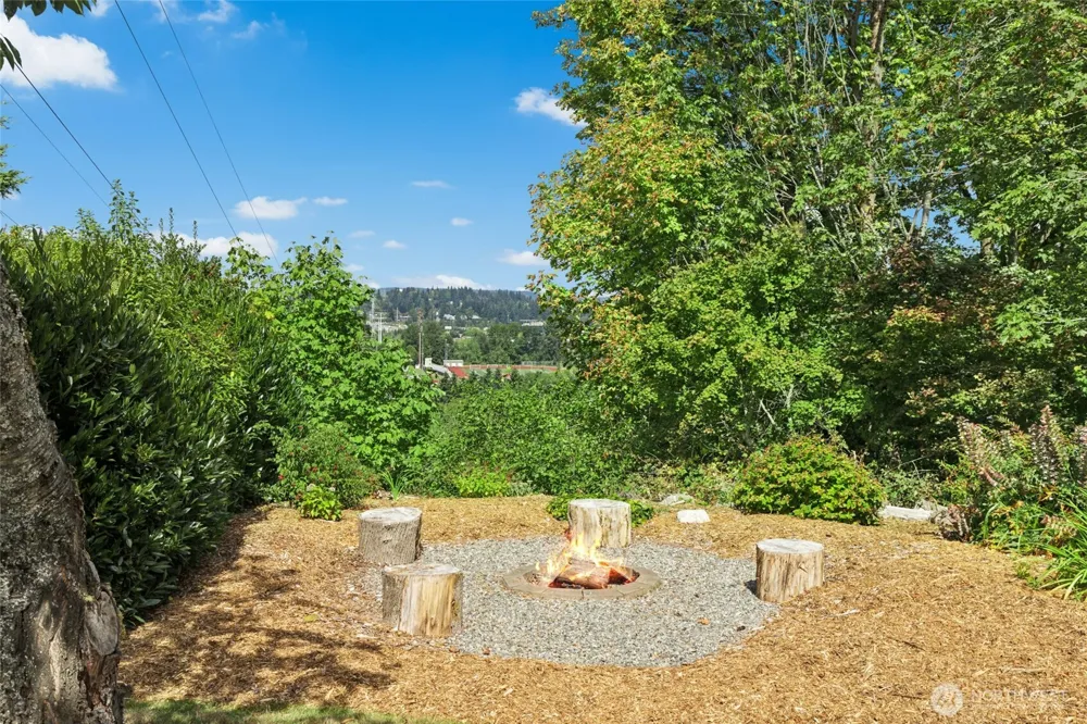 12406 SE 47th Street Bellevue, WA 98006