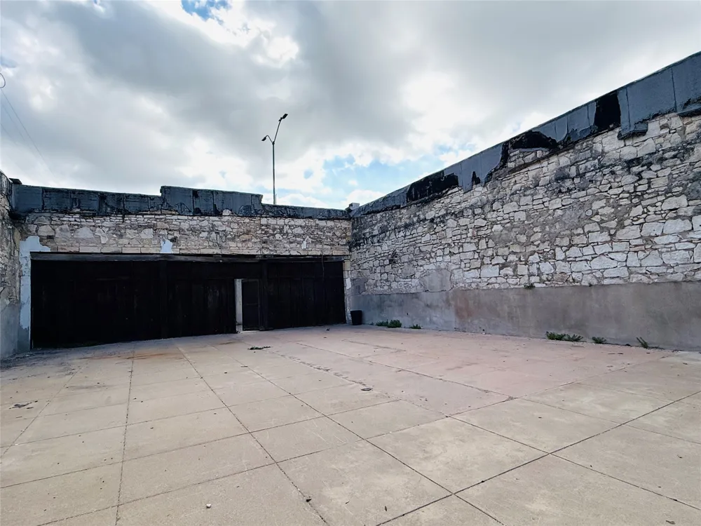 107 Main Street Taylor, TX 76574
