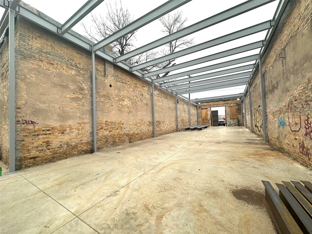 110 W 1st Street Taylor, TX 76574