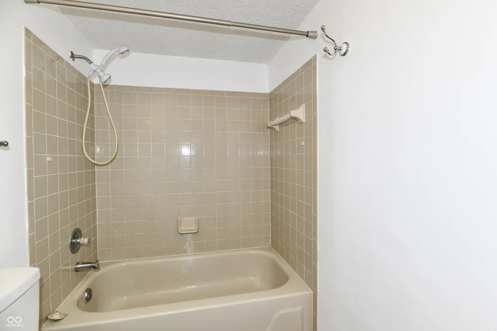 1110 Canterbury Indianapolis, IN 46260