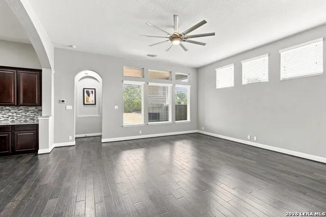 5676 HIGH FOREST DR New Braunfels, TX 78132