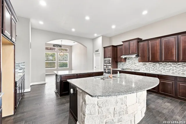 5676 HIGH FOREST DR New Braunfels, TX 78132