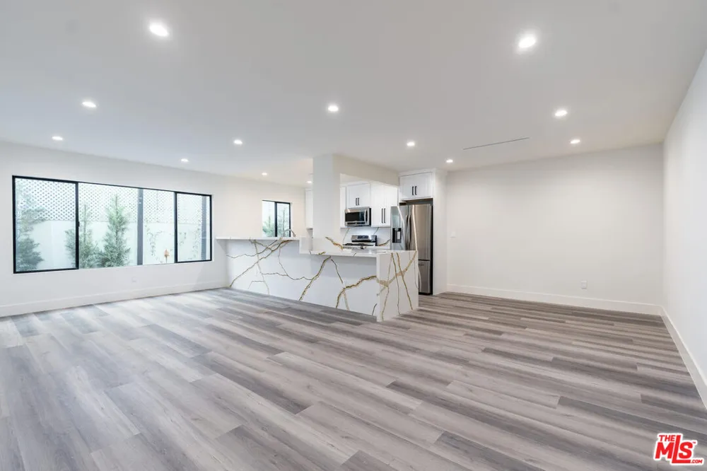 1262 Sweetzer Avenue West Hollywood, CA 90069