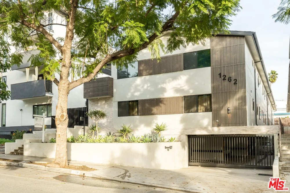 1262 Sweetzer Avenue West Hollywood, CA 90069