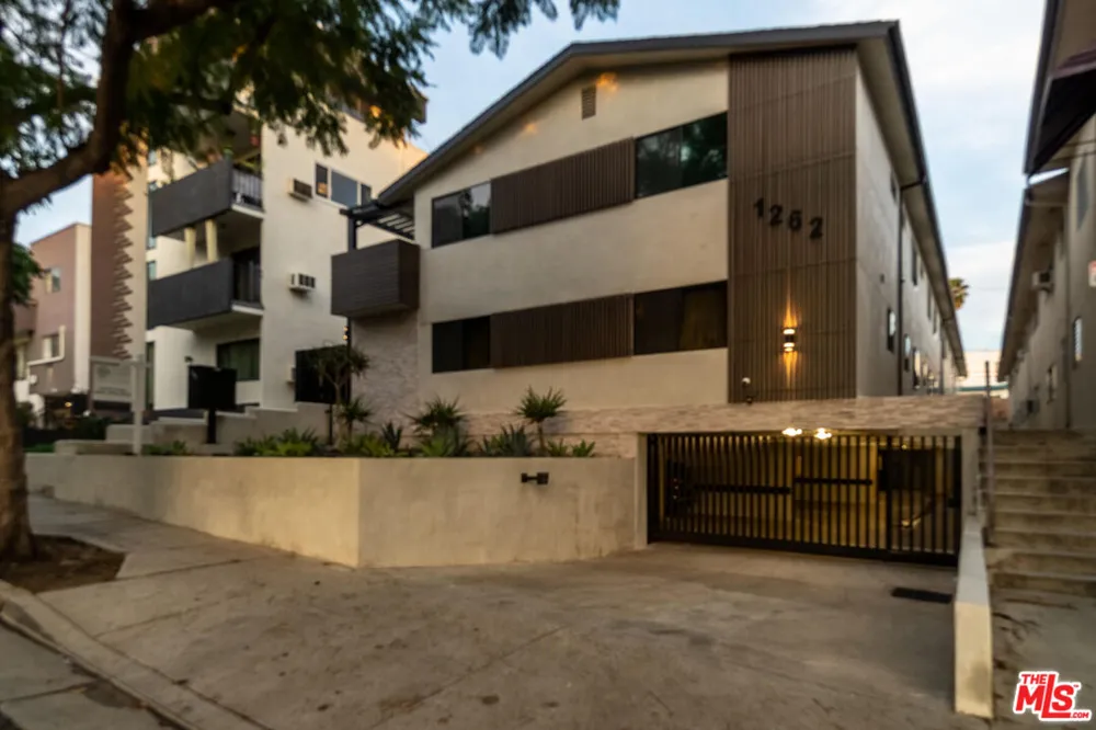 1262 Sweetzer Avenue West Hollywood, CA 90069