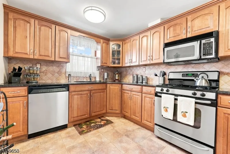 1022 Falls Ter Union, NJ 07083