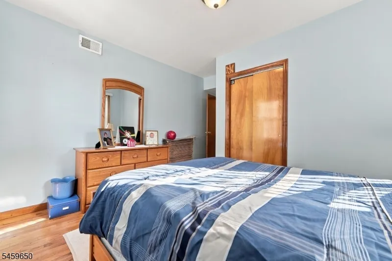 1022 Falls Ter Union, NJ 07083
