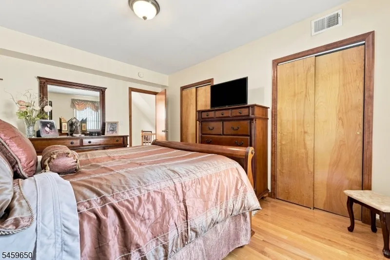 1022 Falls Ter Union, NJ 07083