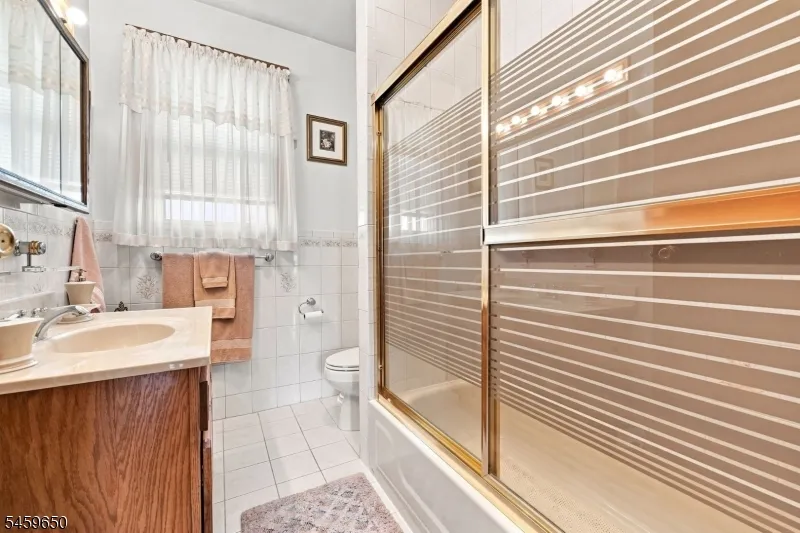 1022 Falls Ter Union, NJ 07083