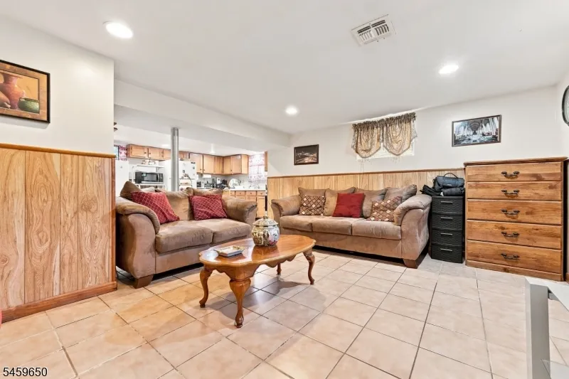 1022 Falls Ter Union, NJ 07083