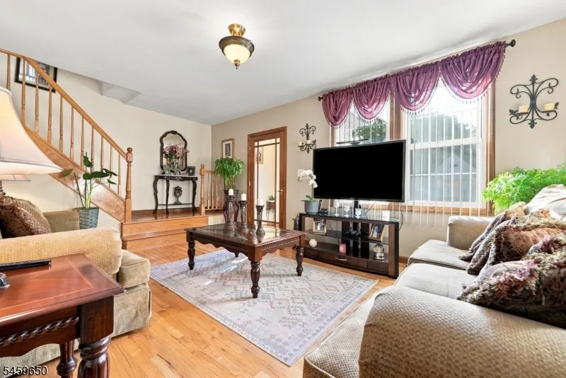 1022 Falls Ter Union, NJ 07083