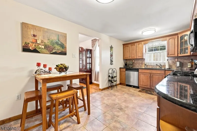1022 Falls Ter Union, NJ 07083