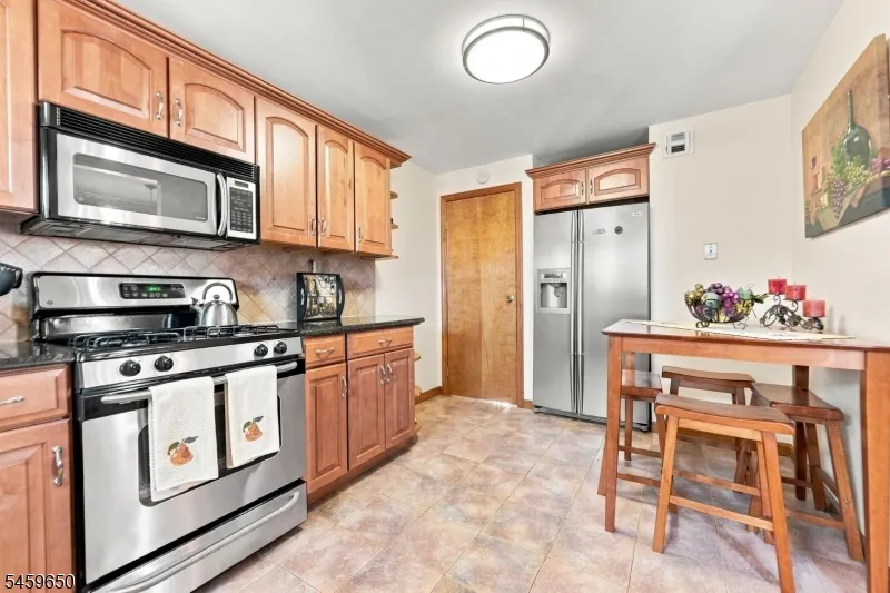 1022 Falls Ter Union, NJ 07083