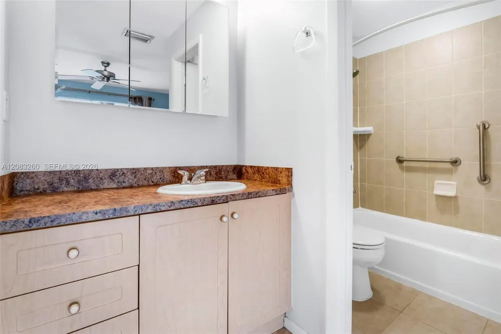 6570 Royal Palm Blvd #302J Margate, FL 33063