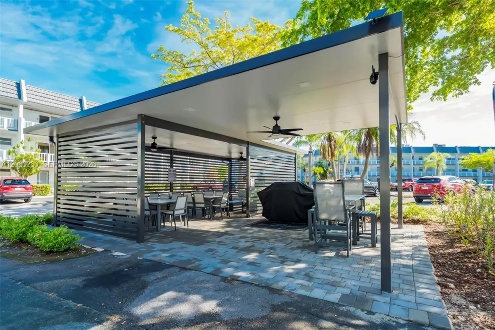 6570 Royal Palm Blvd #302J Margate, FL 33063