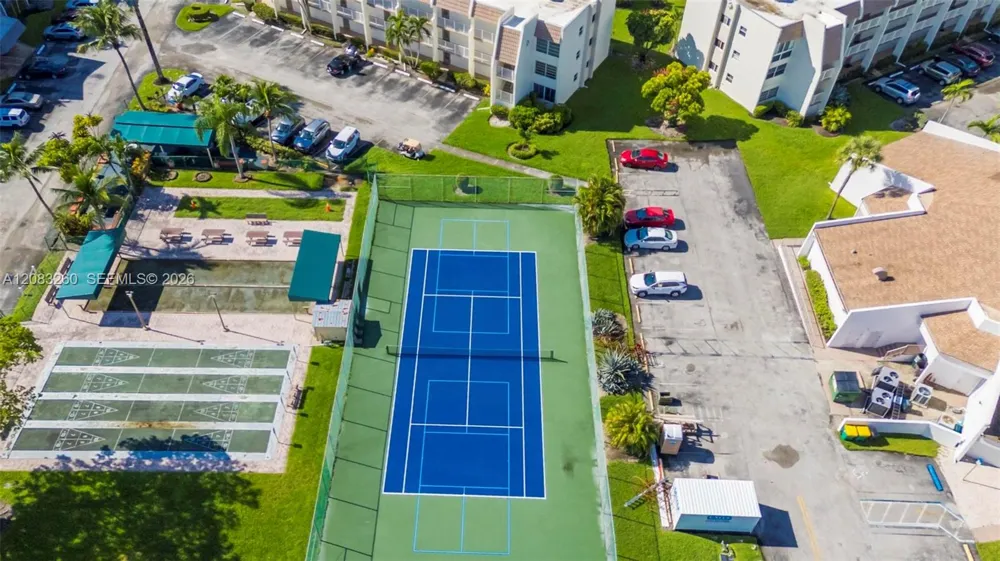 6570 Royal Palm Blvd #302J Margate, FL 33063