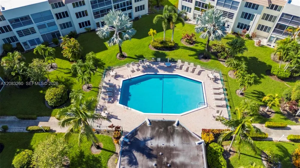 6570 Royal Palm Blvd #302J Margate, FL 33063