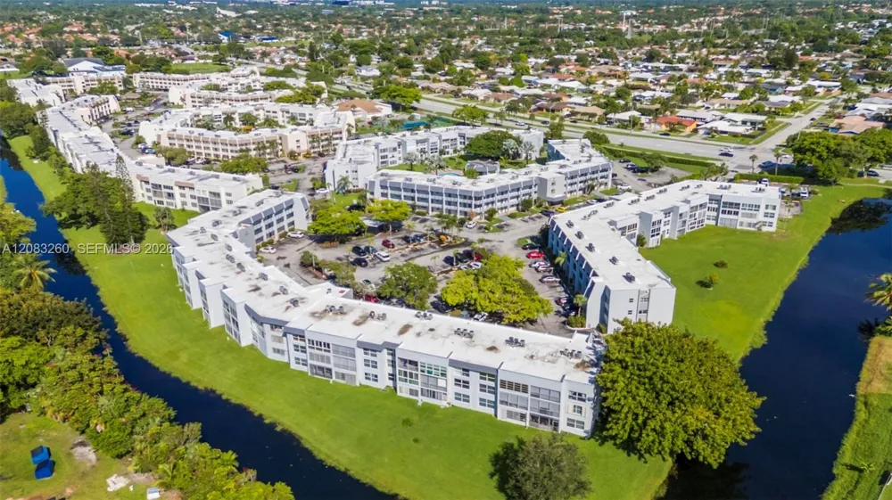 6570 Royal Palm Blvd #302J Margate, FL 33063