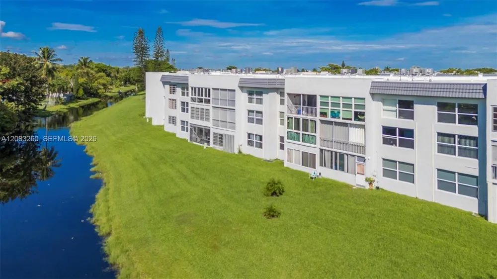 6570 Royal Palm Blvd #302J Margate, FL 33063