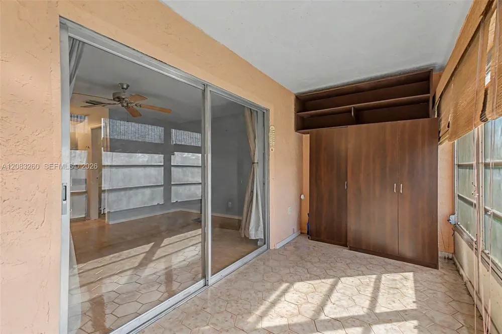 6570 Royal Palm Blvd #302J Margate, FL 33063