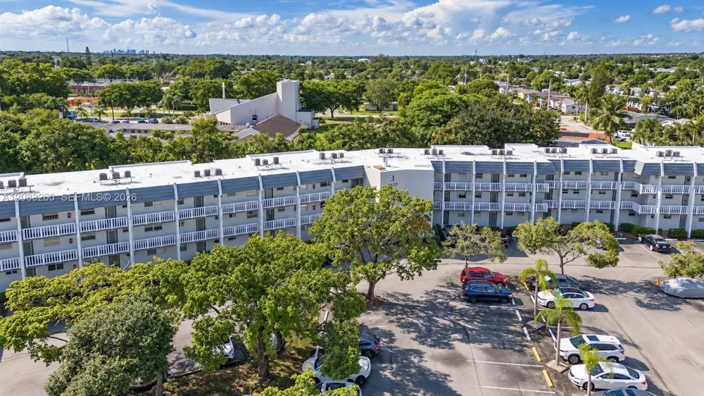 6570 Royal Palm Blvd #302J Margate, FL 33063