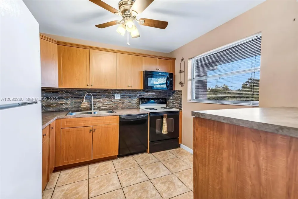 6570 Royal Palm Blvd #302J Margate, FL 33063