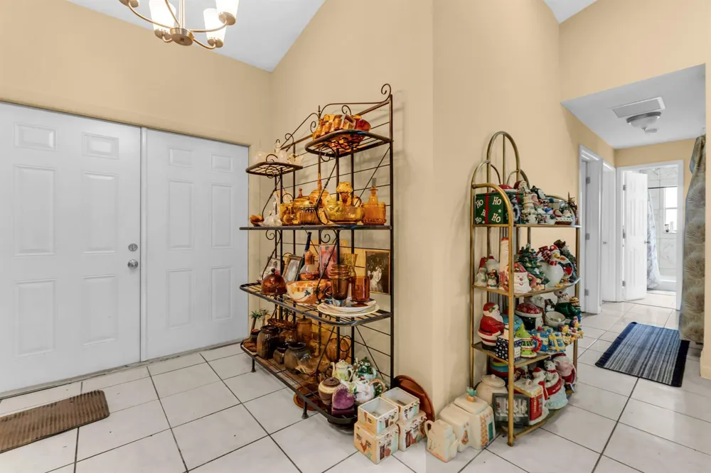 4941 NW 83rd Avenue Lauderhill, FL 33351