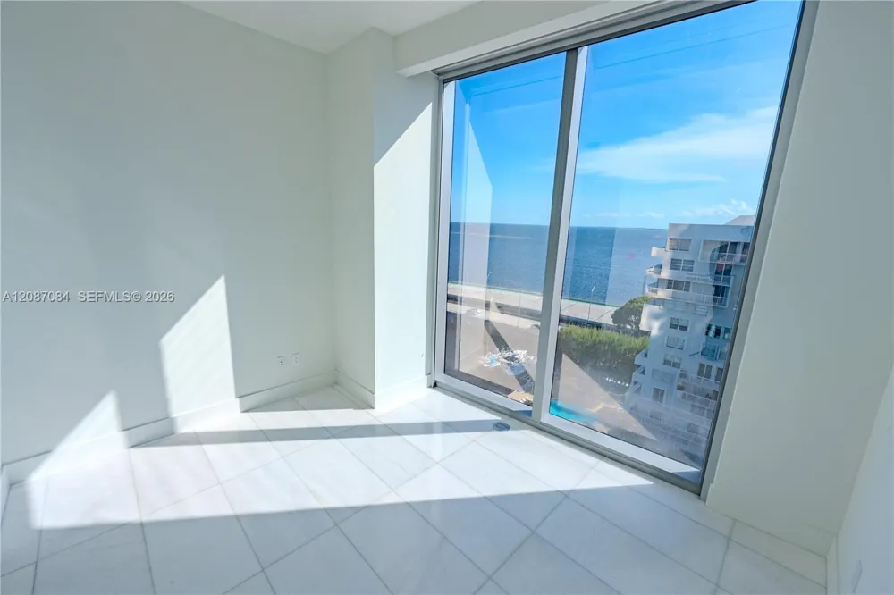 175 SE 25th Rd #1002 Miami, FL 33129